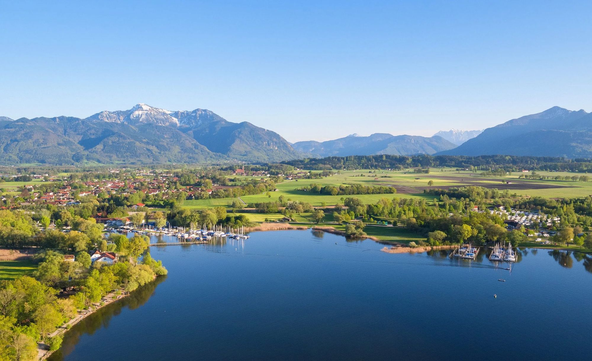 Blick über Inzell und die Chiemgauer Alpen